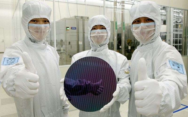 Samsung может обогнать Intel став крупнейшим производителем чипов в мире