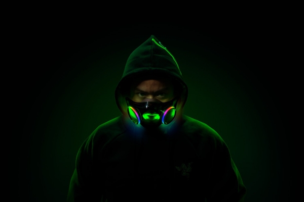 Обзор маски Razer Zephyr: В проекте было круче?