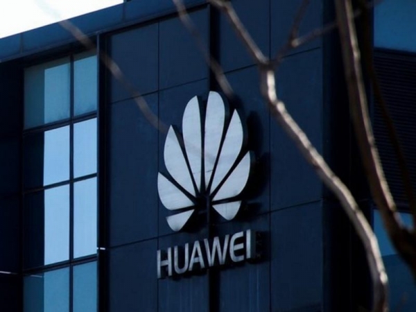 Компания Huawei уходит из России