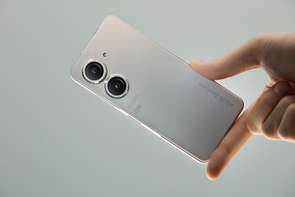 Обзор ASUS ZenFone 9: Компактный флагман и лучший смартфон 2022 года?
