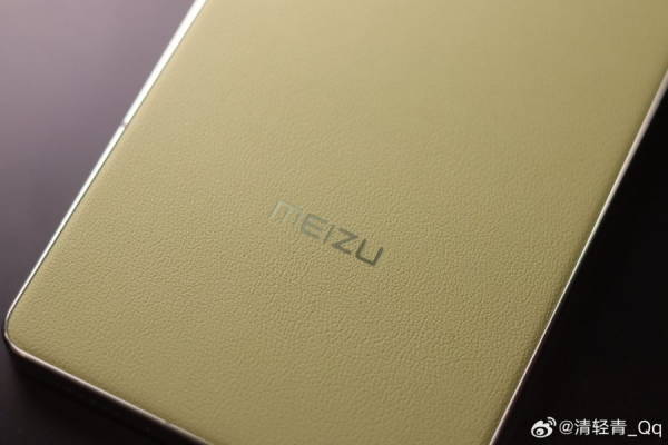 Meizu 21 Pro во всех расцветках на студийных фото